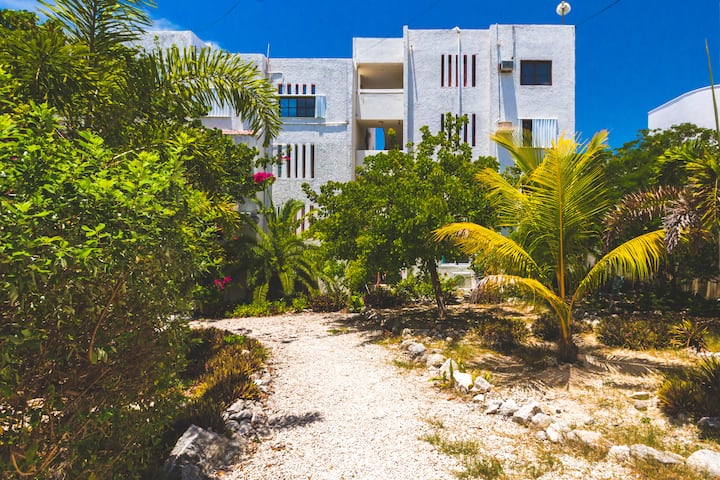 2 bed/2 bath w/ beautiful caribbean view — 2 bedroom vacation rental in Isla Mujeres