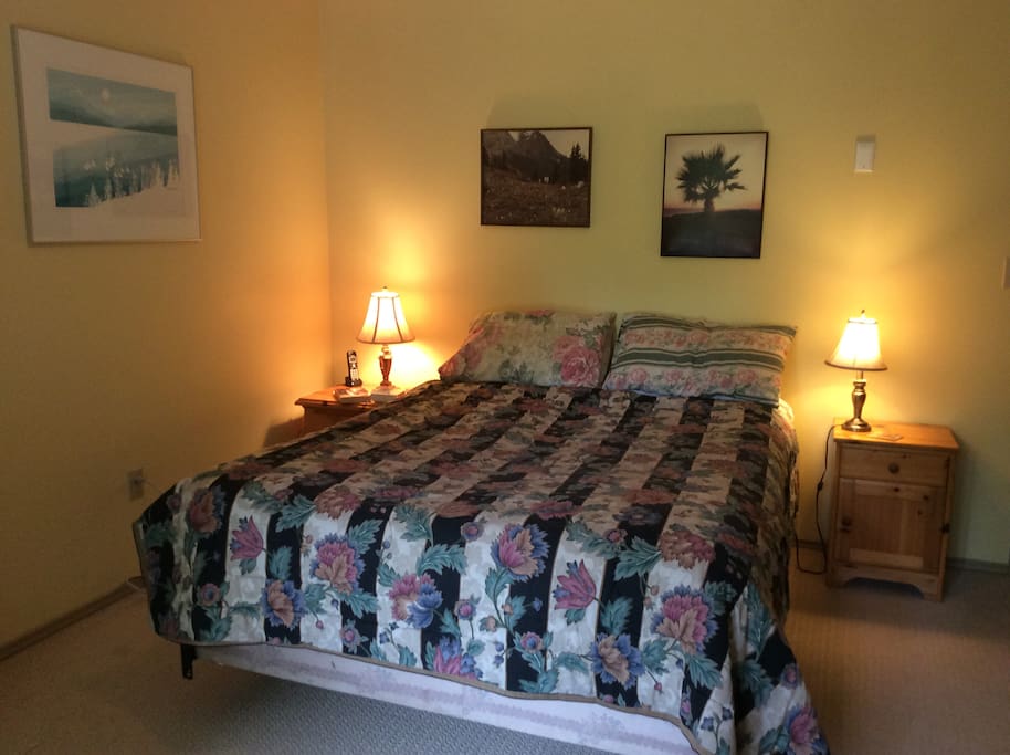 Master bedroom - Queen Bed