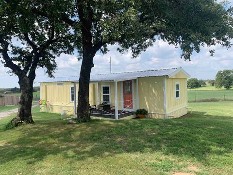 Prairie Cabin at Country Hill Cottages