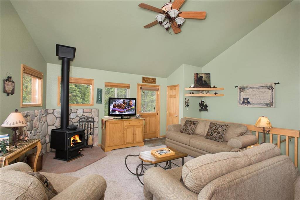 Upper level seating area - great for morning sunrises, gathering with family or snuggling in for an evening movie