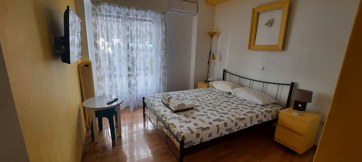 żółTy Pokój We Współdzielonym Apartamencie - Atenas