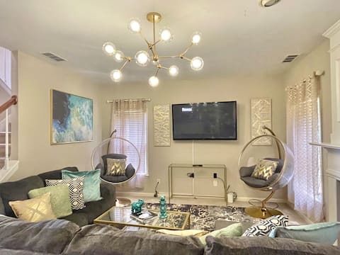 Popular Airbnb listing: The LUXE House in ATLANTA GA in Redan