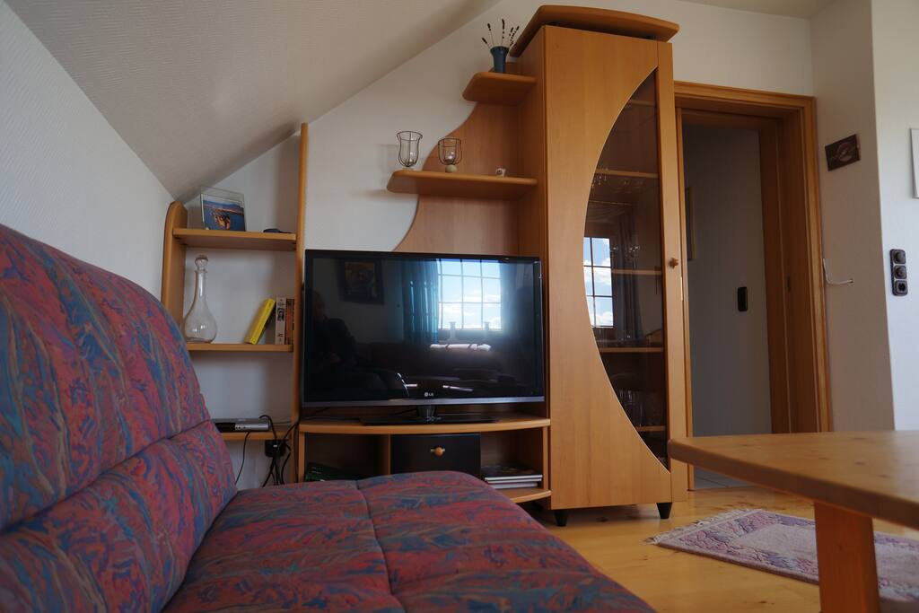 Wohnzimmer mit Flachbild TV