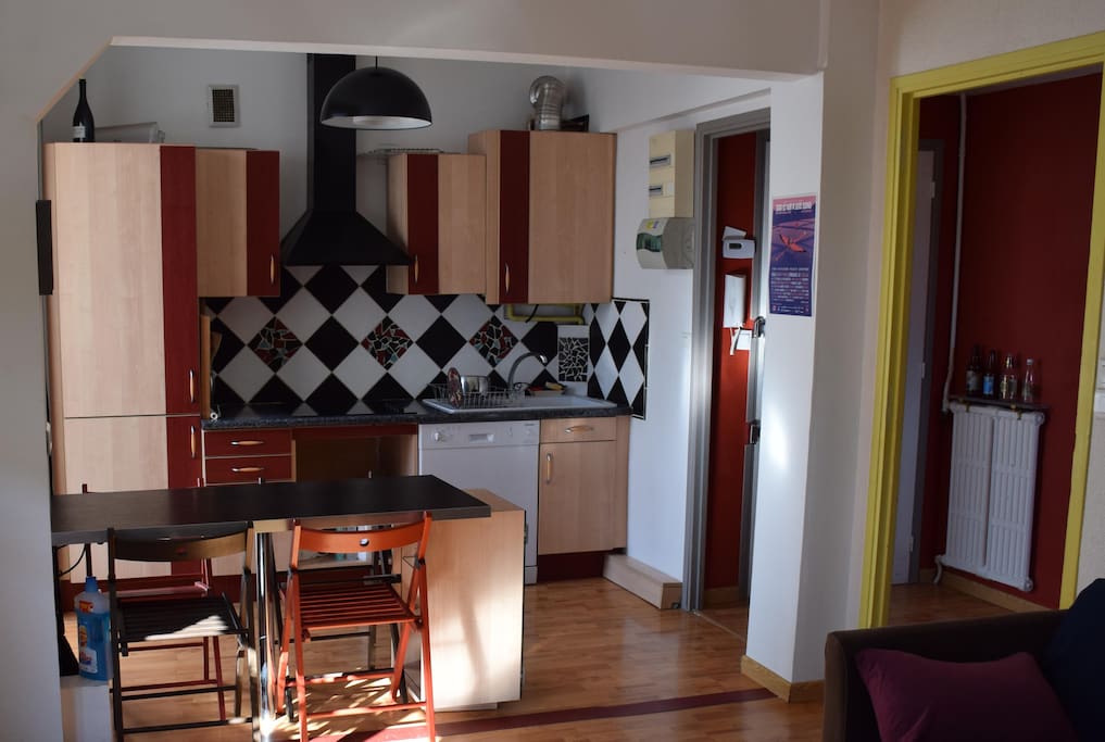 Vue vers l'espace cuisine