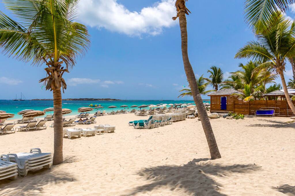 plage au pied du logement