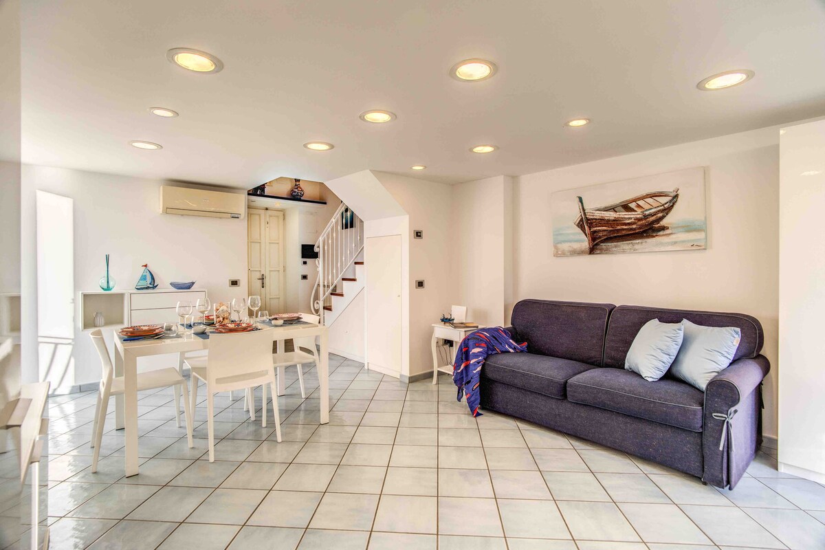 Top performing Airbnb: House Archimede - eyes on the sea in Massa Lubrense