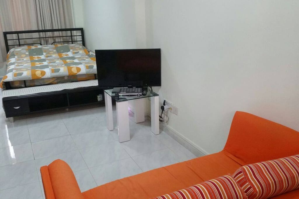 Apt is equipped with TV set with cable channels and high speed wifi connection.