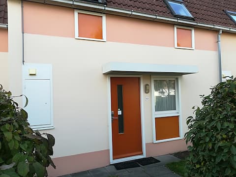 Successful Airbnb property: Vacation bungalow close to the beach! in Randduin