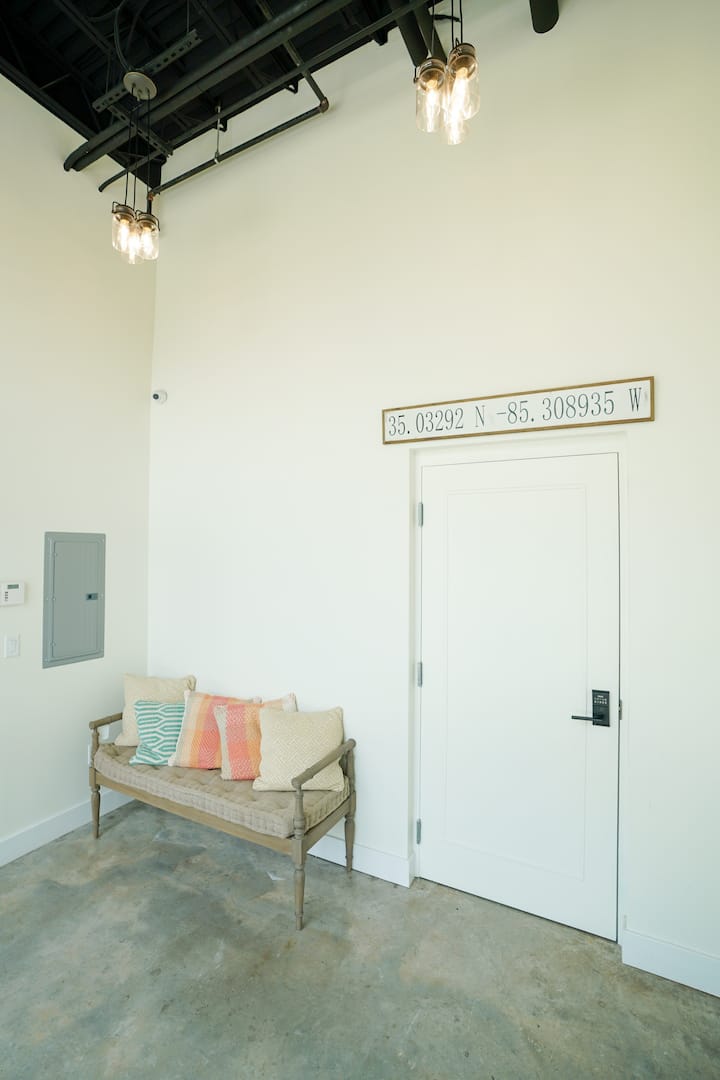 Romantic Downtown Hideaway - Chattanooga, TN
