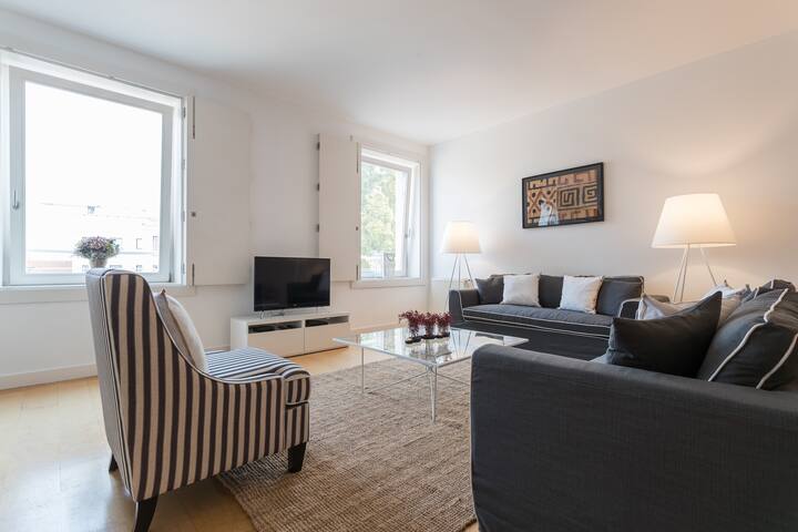 Stunning Chiado gallery image 4