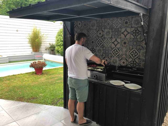 Loft 130m2 piscine, clim et garage à Bordeaux gallery image 3