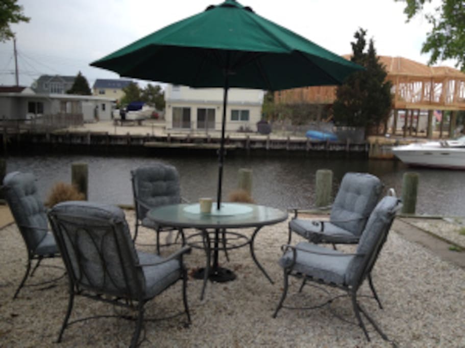Waterfront dining right in the backyard!