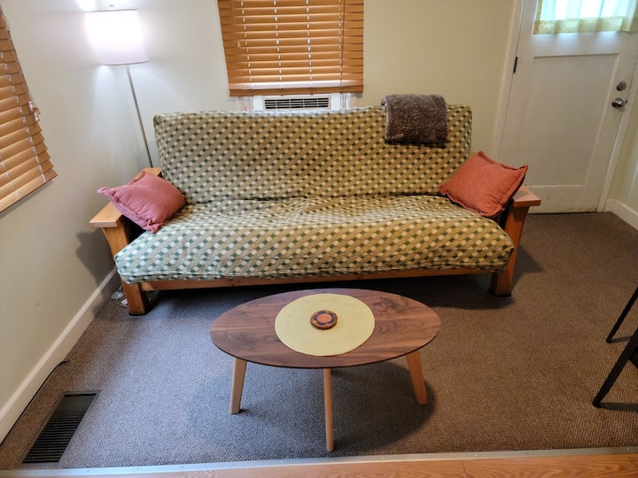 Delightful Westside Guesthouse - Missoula, MT