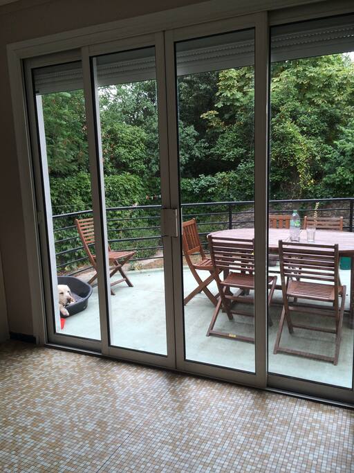 Accès terrasse commune et jardin