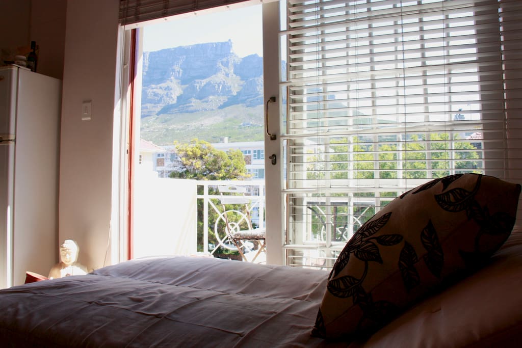 Lie on the day bed in the lounge and Table Mountain is your beautiful view.