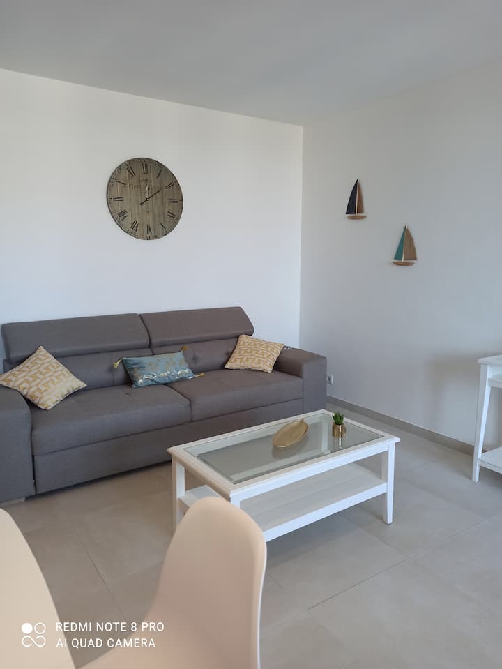Cassis : T2 De 53 M2  Parking, Piscine, Tennis - Cassis
