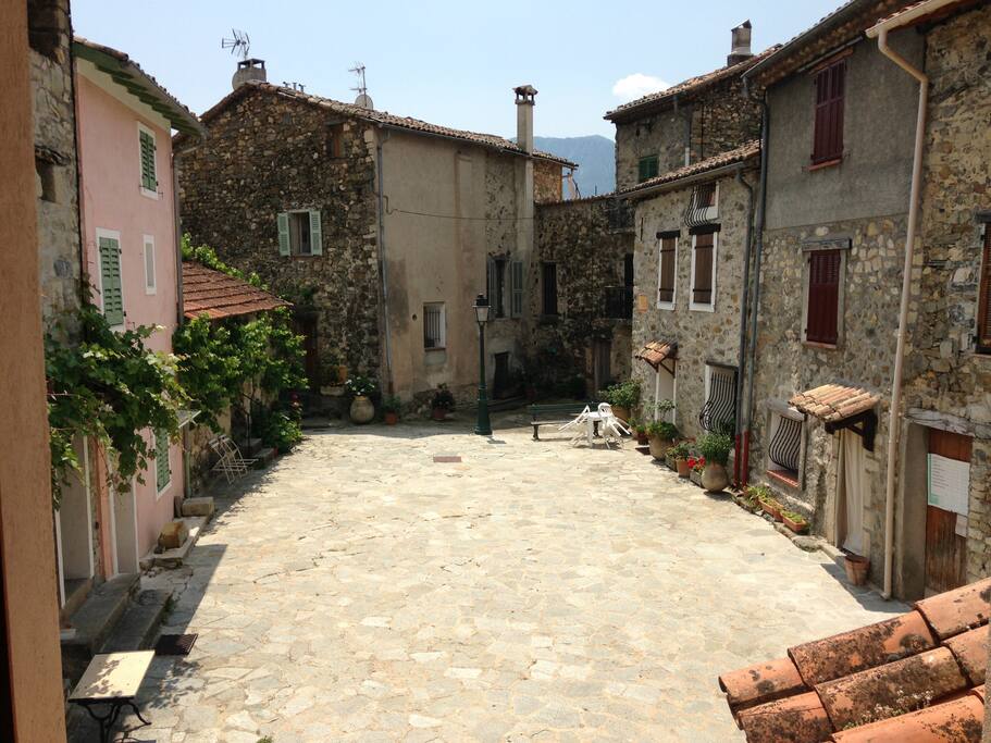 Place du puits vue du 1er étage
