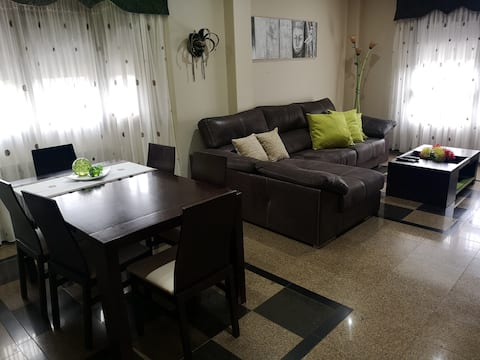 Popular Airbnb listing: Casa Salvante - House with pool in Moaña