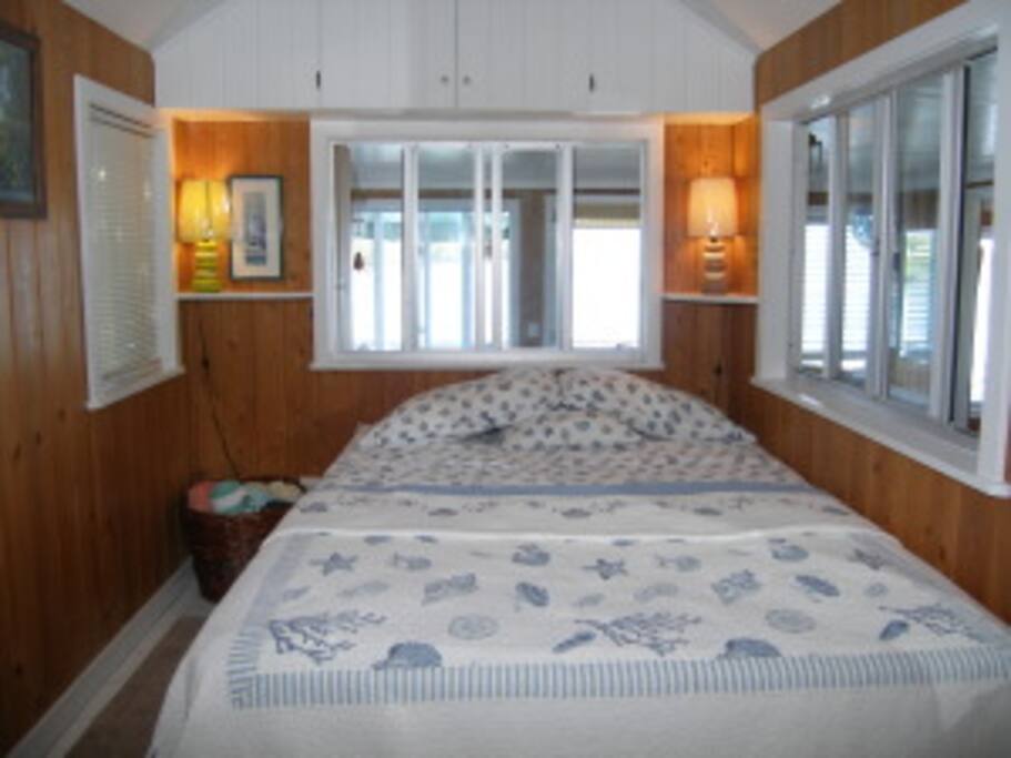 Queen Bed
