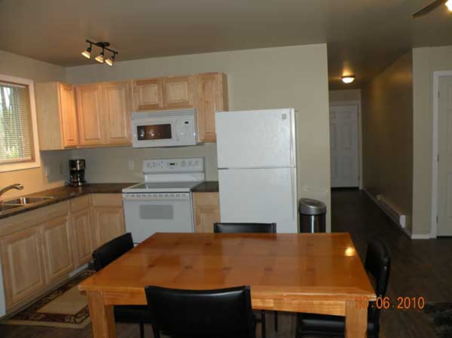 Kitchen / Dining area