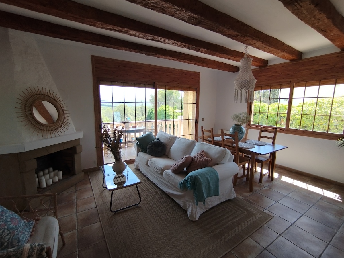 Annonce Airbnb populaire: A rural house 10 minutes from Sitges à Sant Pere De Ribes