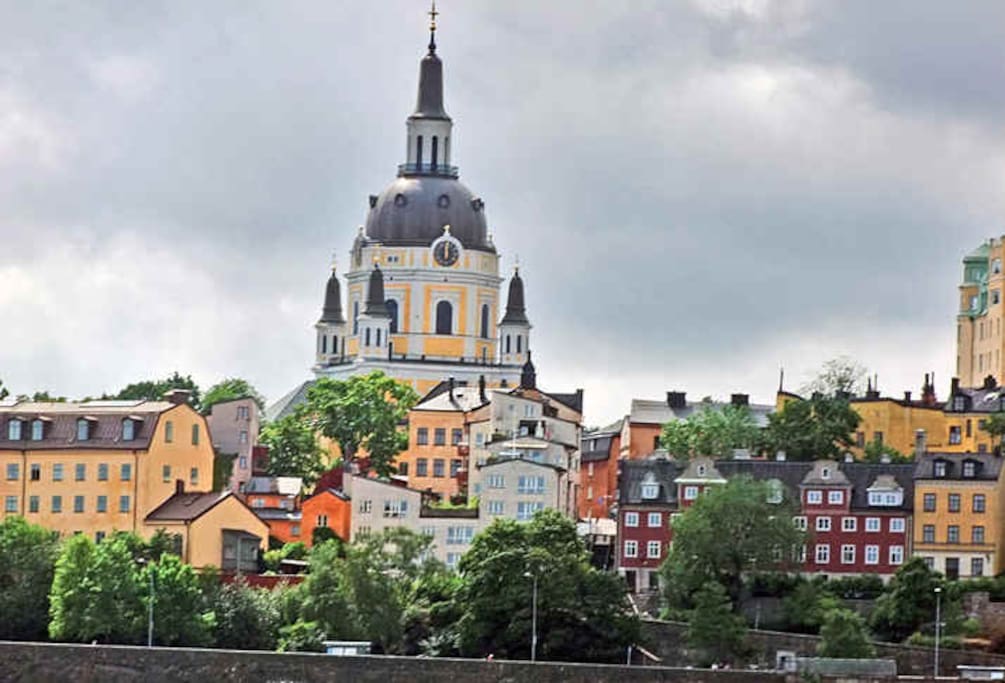 The beautiful Katarina Church is in the neighbourhood