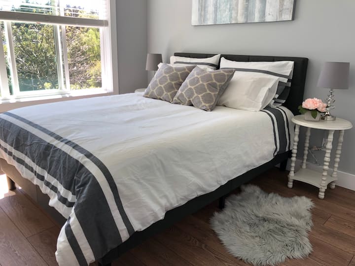 View Royal Vacation Rentals & Homes British Columbia, Canada Airbnb