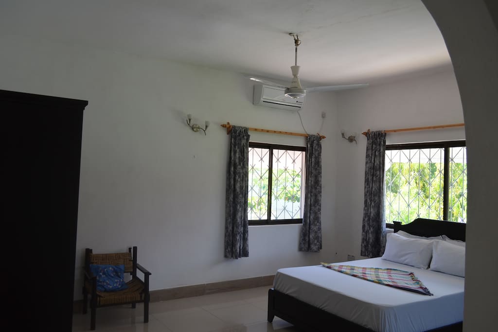 Spacious bedroom with essentials provided i.e. bedsheets, duvets, towels and pillows.