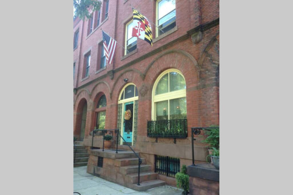 Park Avenue front entrance