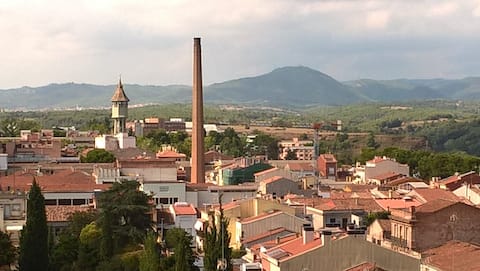 Centrally located apartment with views to all of Sabadell