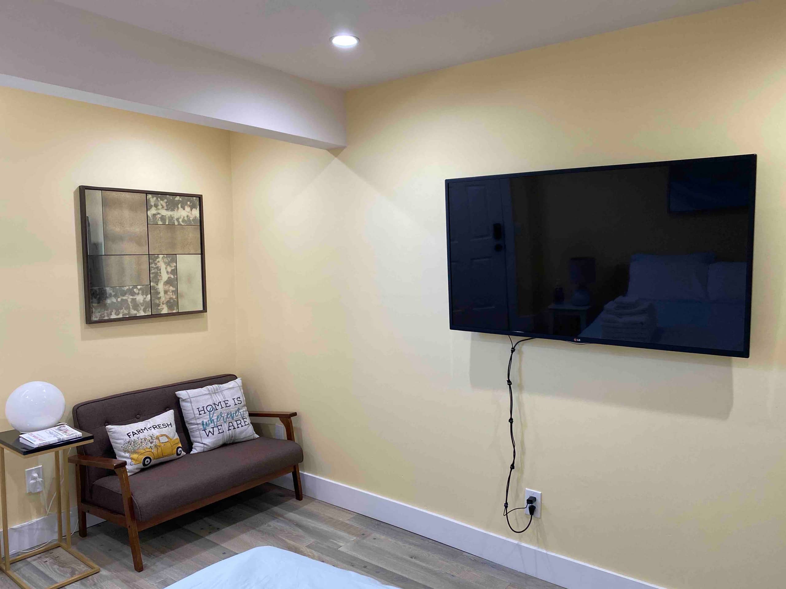 Modern, spacious guest suite near Glen Park BART - Image 10