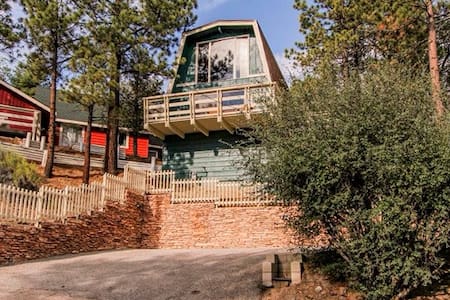 Private treetop escape spa view
