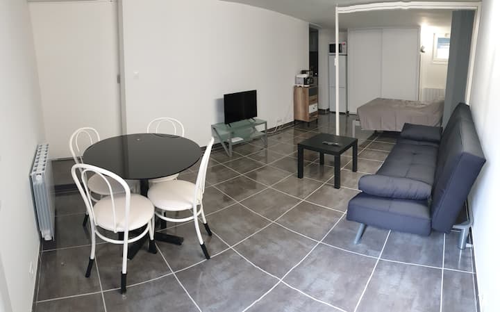 Partie De Villa Accès Indépendant 32 M2.  2 Pers - Gémenos