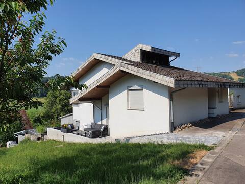 Lovely cottage with alpine views