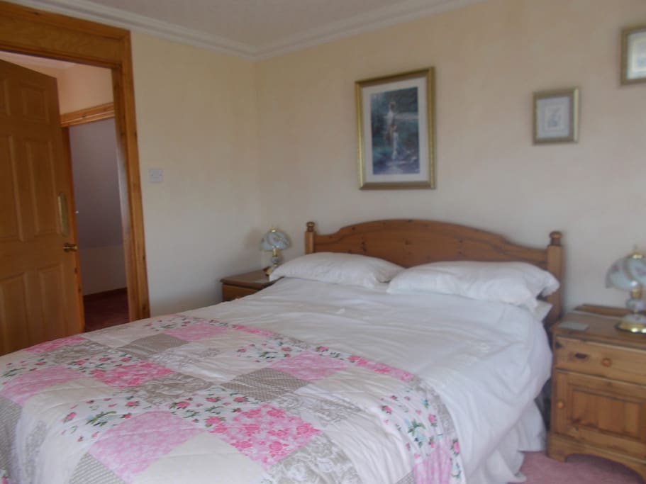 En-Suite bedroom,King size bed