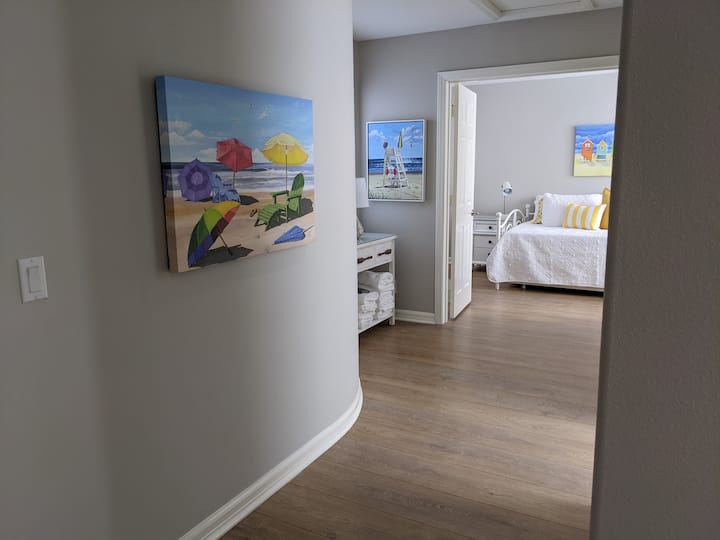 楼上走廊通往日光浴床全尺寸+双人轮椅卧室# 3