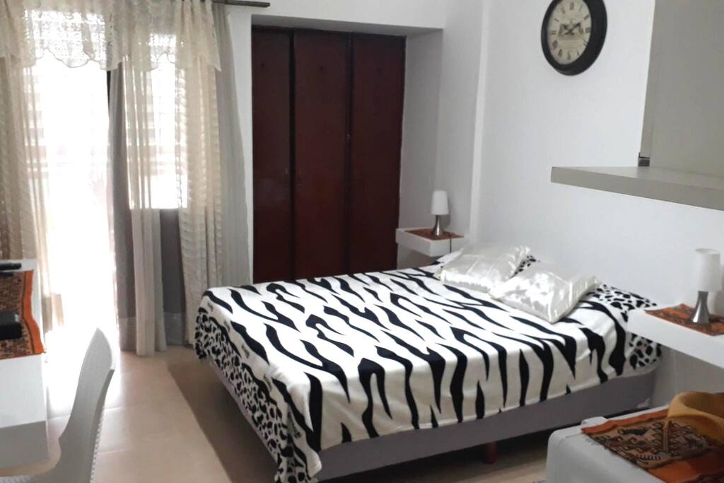 Vista general de la habitación