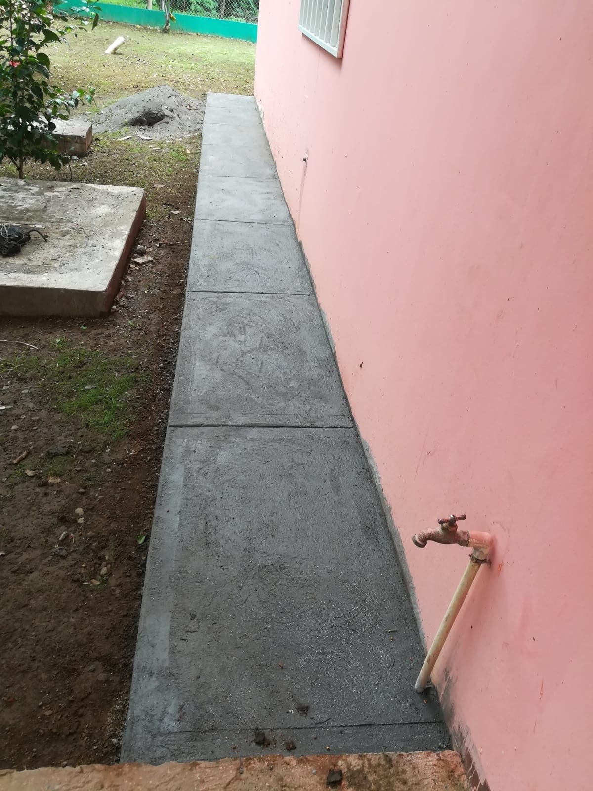 Exterior image 4 at Casa tipo dúplex completa in David