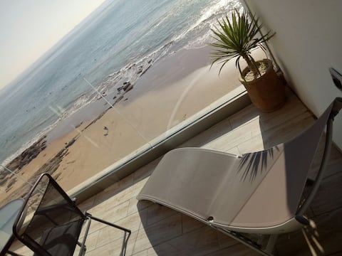 Bel Appartement pied sur mer à Taghazout village