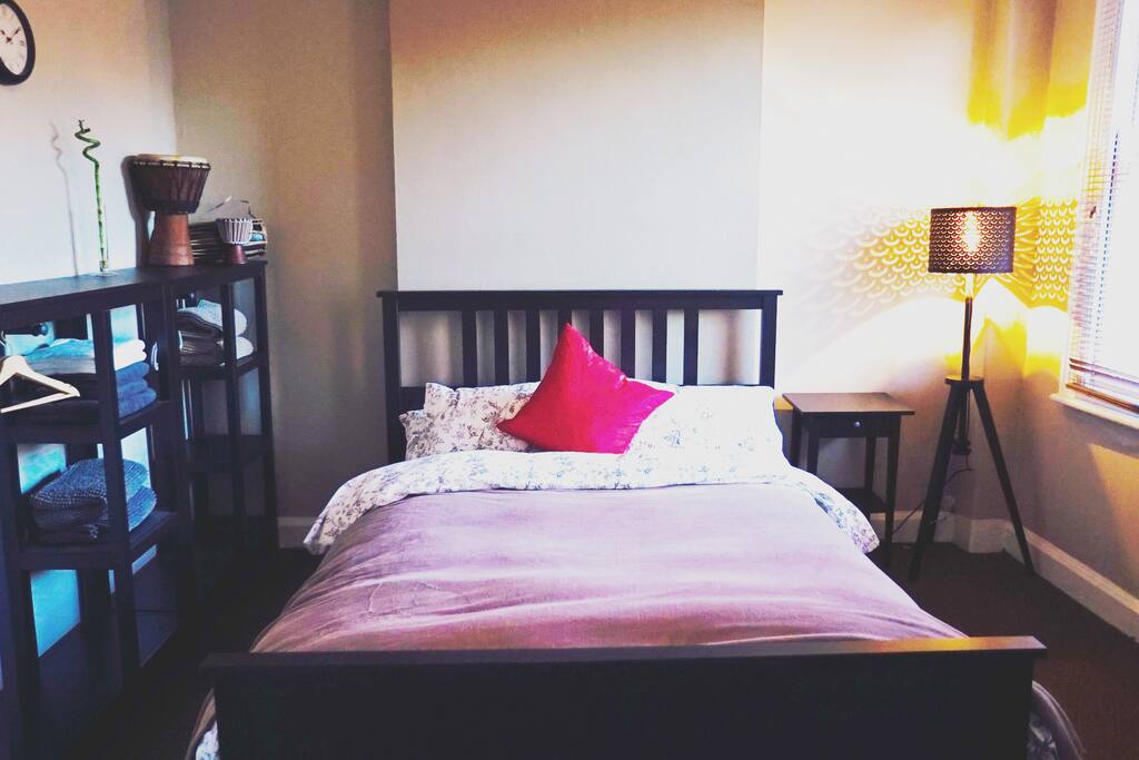 Kingsize Bed