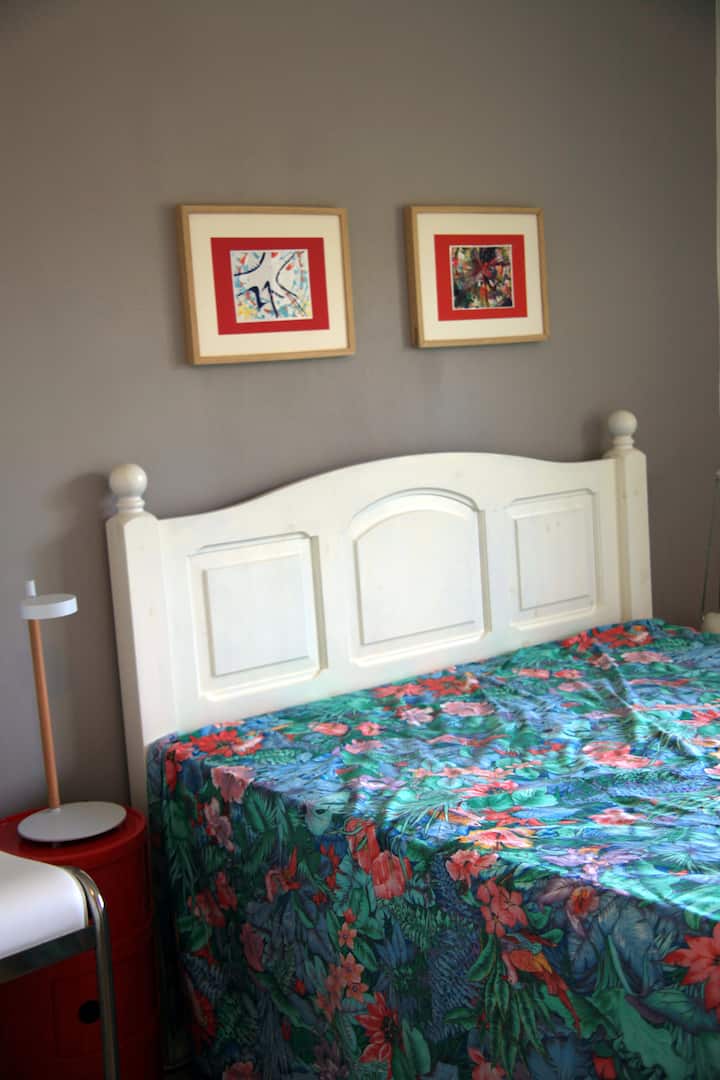 ห้องนอนเตียงคู่