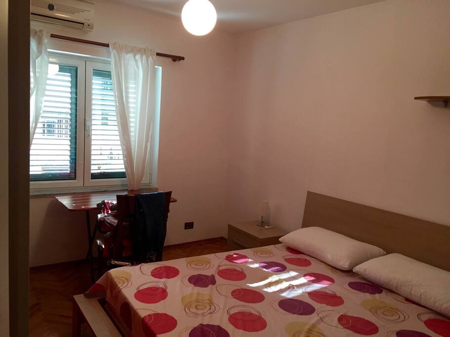 Bed room 1