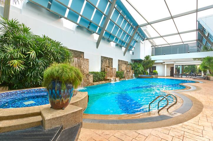 Charming 2BR Superior Apartment in Orchard gallery image 3