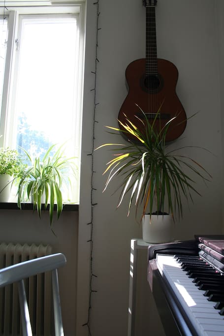 Why not play some music while
you´re here?