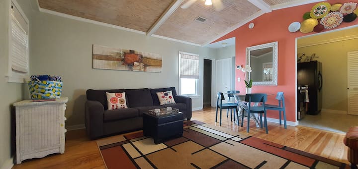 Private & Pet Friendly, Key West-king Bed Cottage - 棕櫚泉
