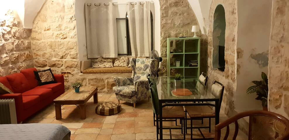 Antique Stone House. Jerusalem Center