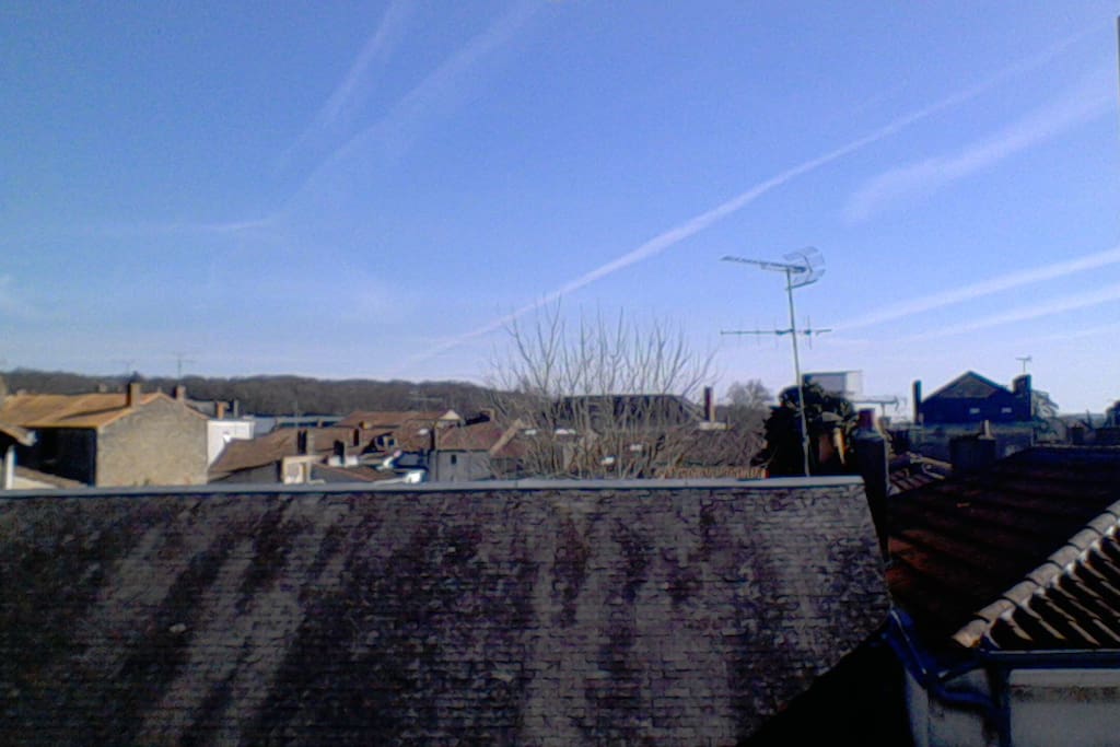 La vue sur les toits depuis la chambre...