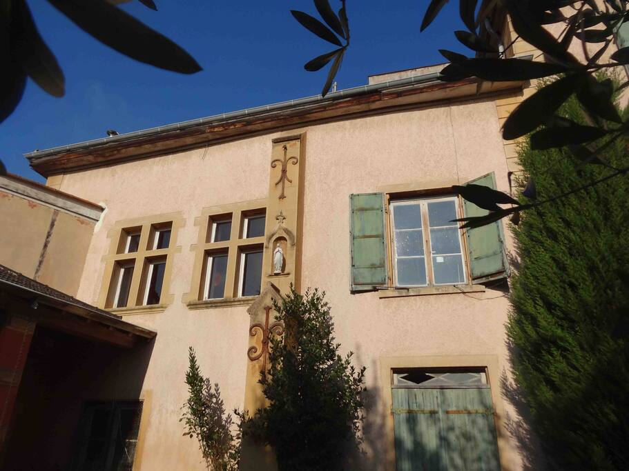 La maison côté terrasse