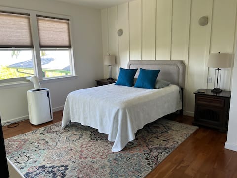 Holomakai North shore ocean view B and B room 3