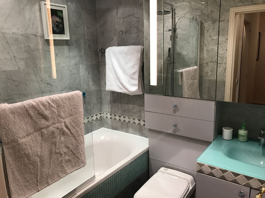 Salle de bain - baignoire
